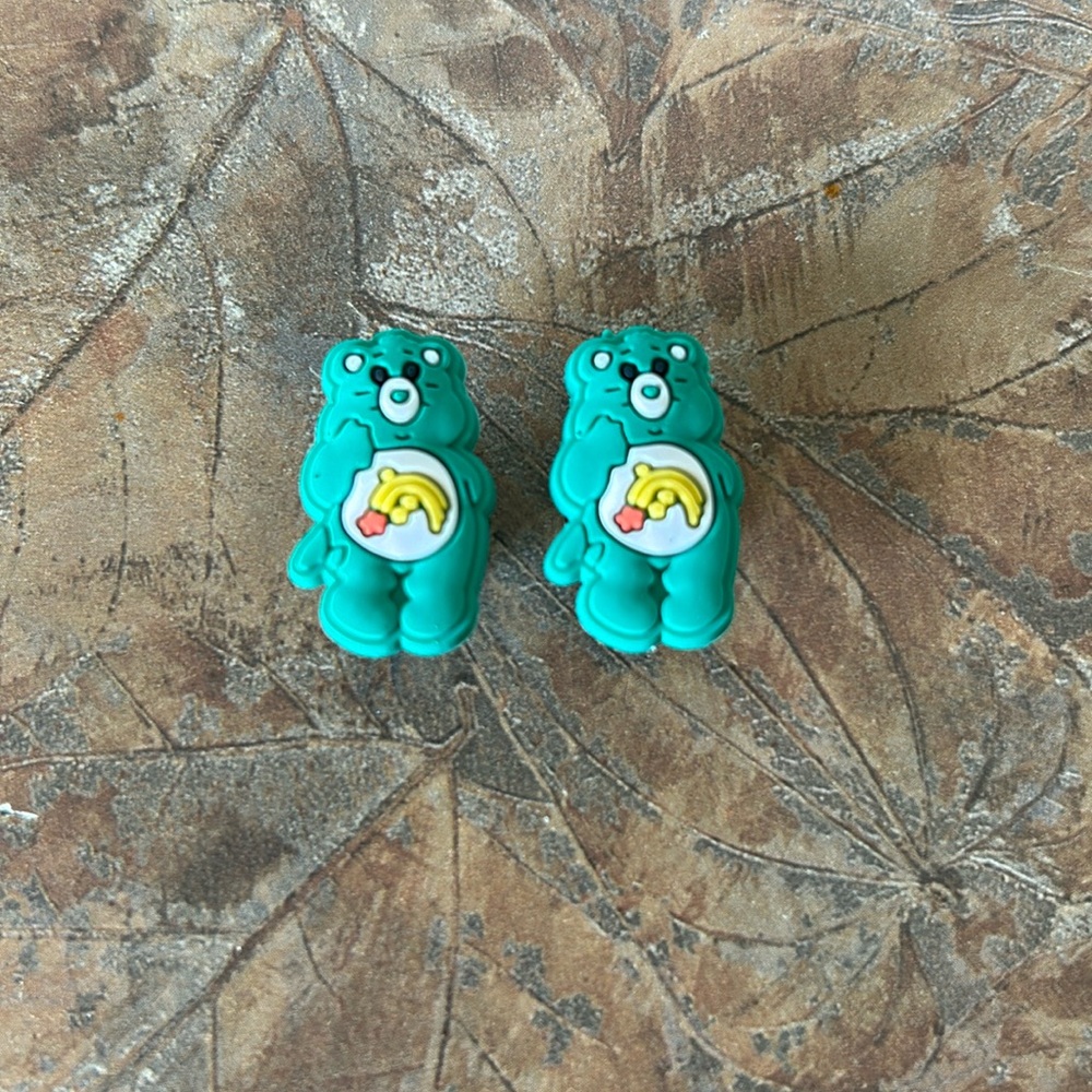 Care Bears Rainbow tummy shoe charms